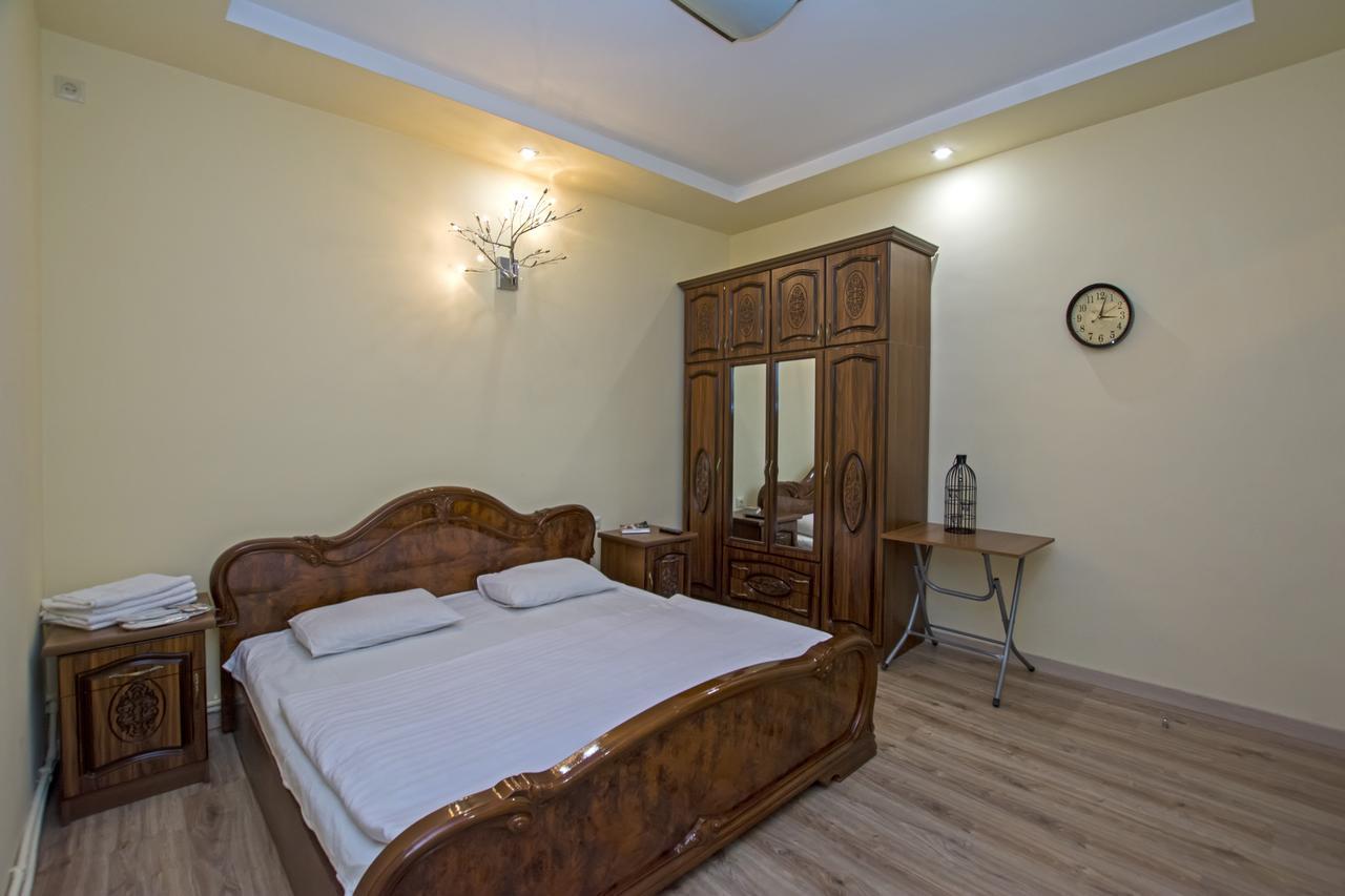 Yerevan Guest House Esterno foto